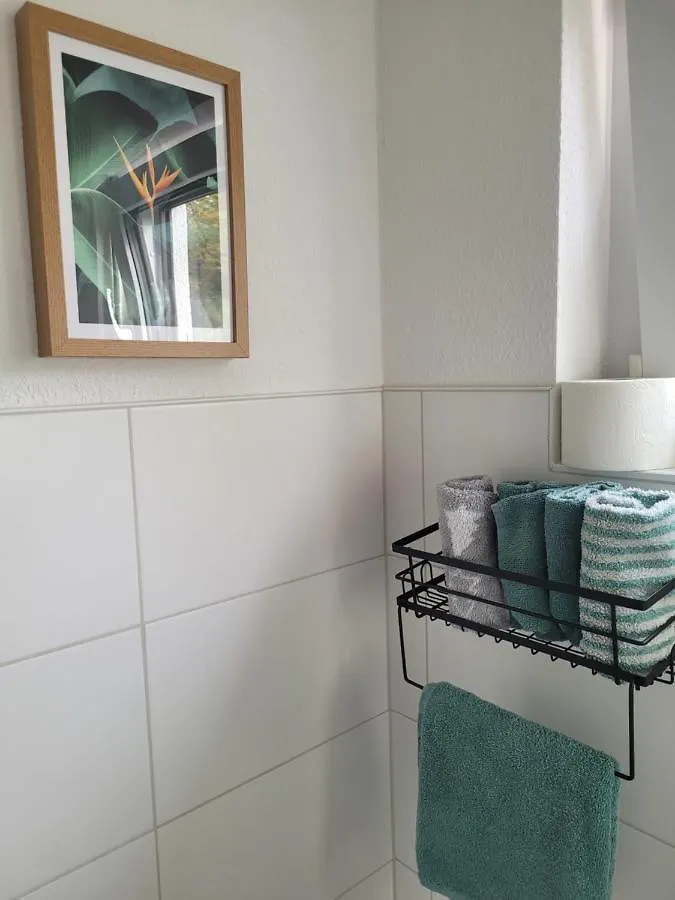 Pansiyon Lin'S Place - Private Room With Bath Near Fair Hannover Almanya